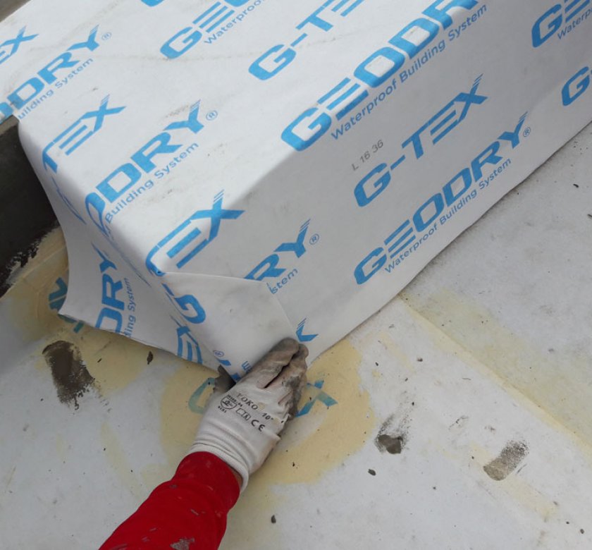 bloc-apartamente-acoperis